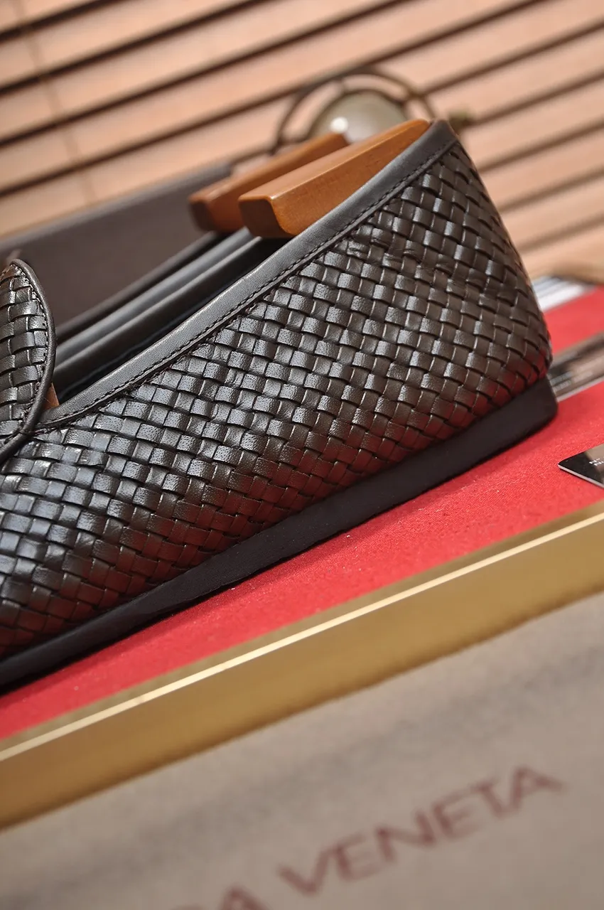 Men's shoes 💰600💶 [Botteg Venetta (BV)] (wallet shoes) exclusive new model official website new model The upper is made of high-quality top calfskin. Delicate feel and flowing luxurious texture. Tailored for refined men to create a noble aura. Detailed and regular Mark hand-stitching. Smooth lines. Full cowhide lining, comfortable to wash off sweat. 38-44